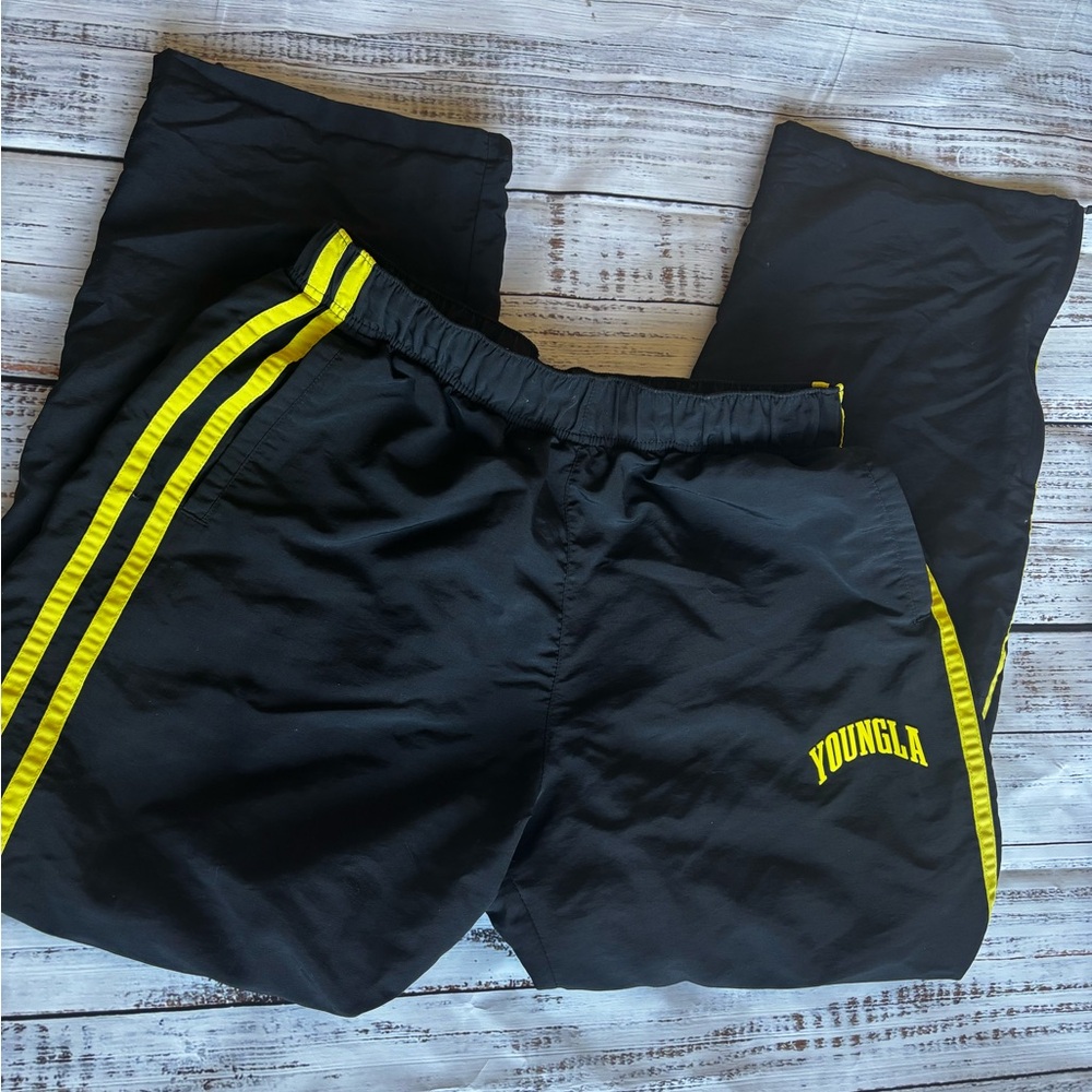 YoungLA Black w/ Yellow Stripe Joggers Track Pants Ankle Zipper Mens Large EUC